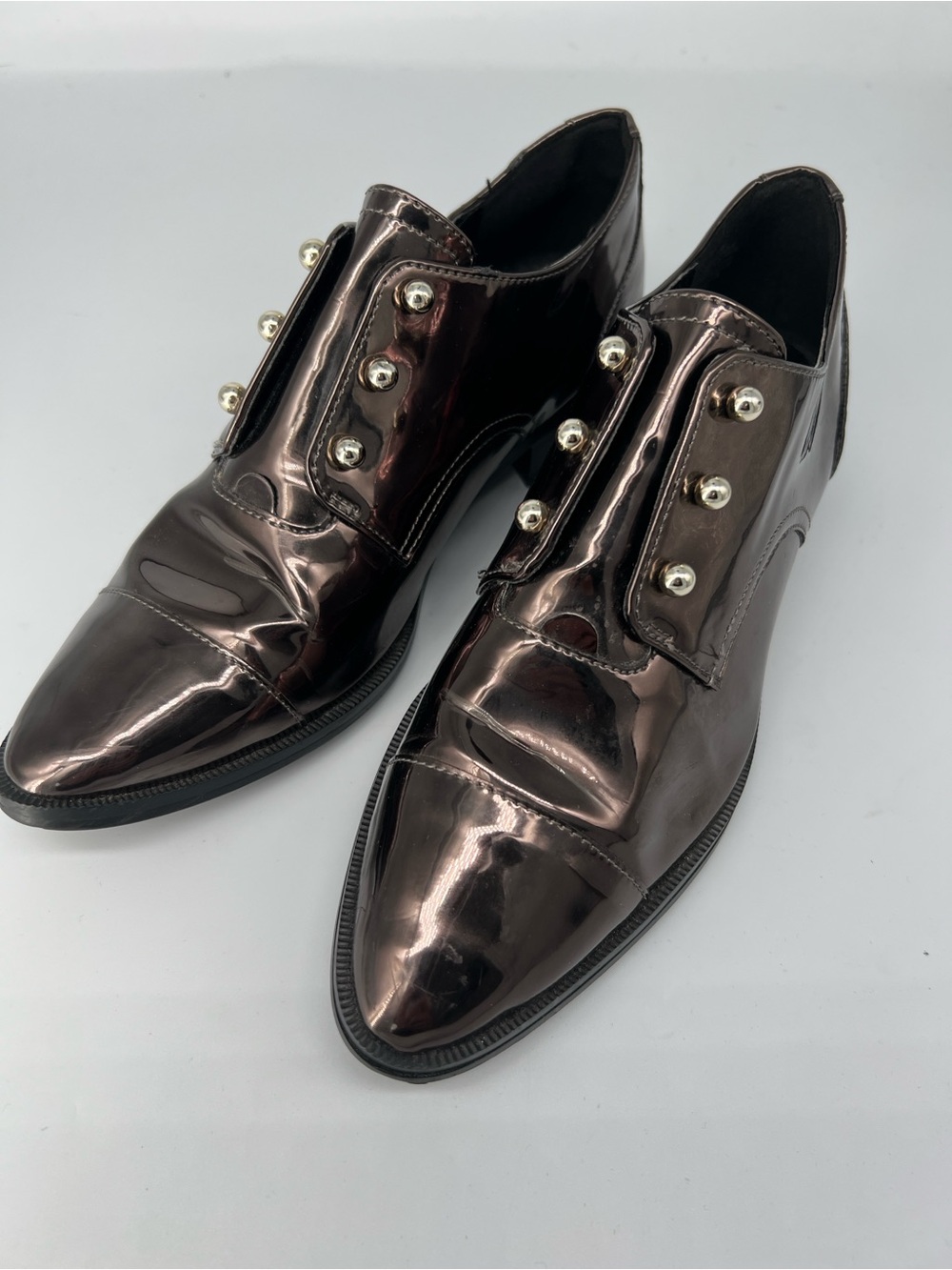 Nine West women’sMetallic Brown Patent Leather Dress Shoes with Decorative Studs